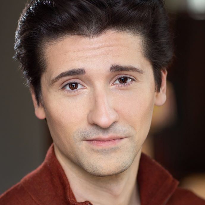 Maxwell Korn - Professional Voice Actor for Commercial & Corporate Narration